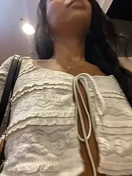 Snapshot of Savannahfisher chatting on February 13, 2026, 12:54 am Savannahfisher online show from February 13, 2026, 12:54 am