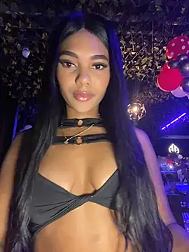 Snapshot of Savannahfisher chatting on February 15, 2026, 2:01 am Savannahfisher online show from February 15, 2026, 2:01 am