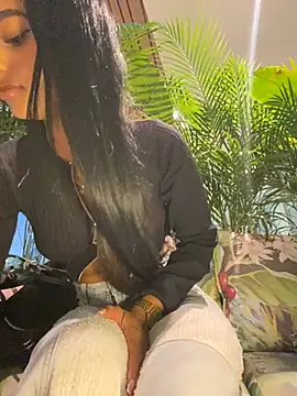 Snapshot of Savannahfisher chatting on February 23, 2026, 11:27 pm Savannahfisher online show from February 23, 2026, 11:27 pm