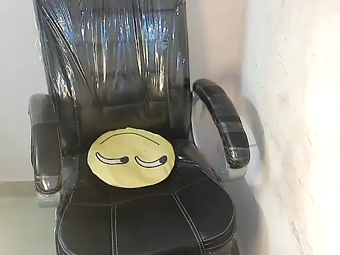 bold kiara online show from October 19, 2025, 4:26 am