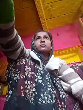 Hot reshmaji online show from November 28, 2025, 2:45 am