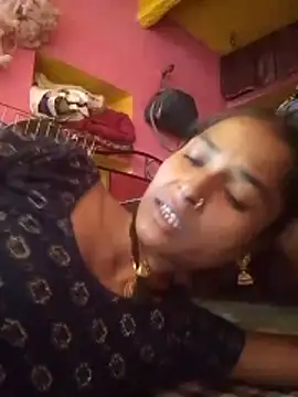 Hot reshmaji online show from June 18, 2026, 4:11 am