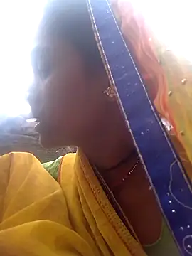 Snapshot of Hot_reshmaji chatting on March 20, 2026, 4:35 am Hot reshmaji online show from March 20, 2026, 4:35 am