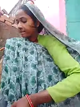 Snapshot of Hot_reshmaji chatting on March 6, 2026, 2:17 am Hot reshmaji online show from March 6, 2026, 2:17 am