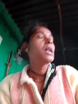 Hot reshmaji online show from December 3, 2025, 1:39 am