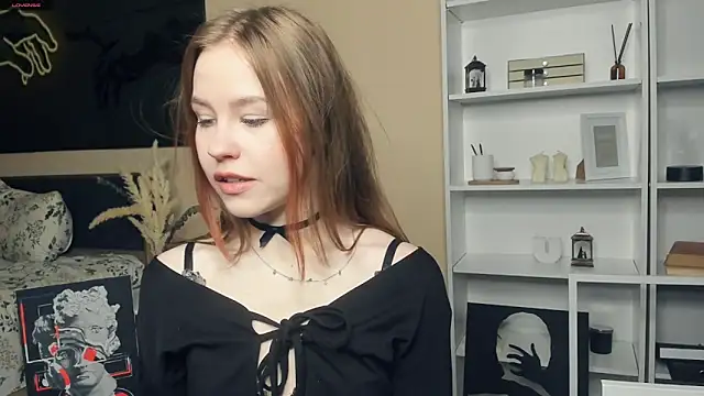 MaliaBourraine online show from May 16, 2026, 8:13 am