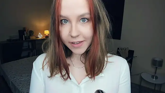 MaliaBourraine online show from September 22, 2025, 9:04 am