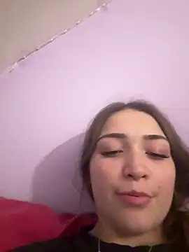 EllaClarke online show from April 5, 2026, 7:20 pm