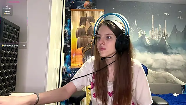 Elira Breeze online show from February 20, 2026, 4:53 pm