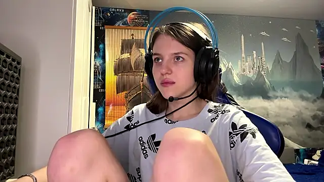 Elira Breeze online show from March 4, 2026, 12:24 pm