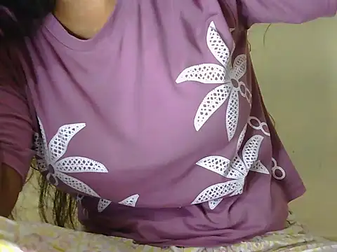 dreamgirl786 online show from September 19, 2025, 5:39 pm