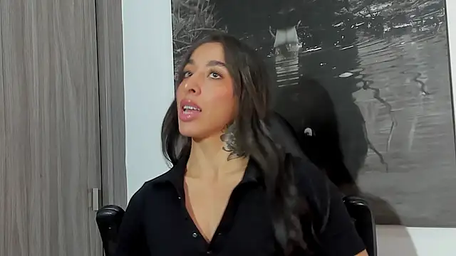 Snapshot of KAYLA_BATISTA_ chatting on February 15, 2026, 11:47 pm KAYLA BATISTA online show from February 15, 2026, 11:47 pm