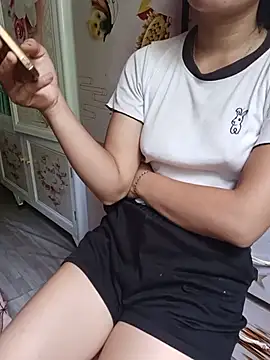 phuongxinhxan online show from July 14, 2026, 2:05 am