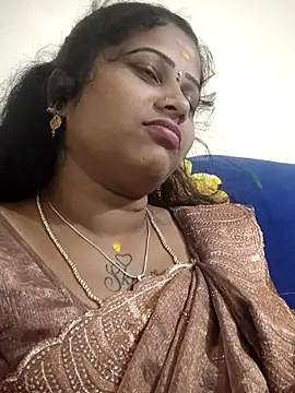 sweetqueen143 online show from October 21, 2025, 2:16 pm