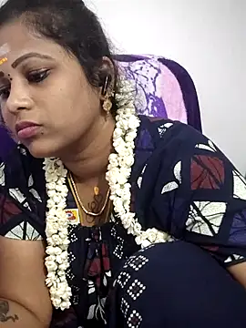 sweetqueen143 online show from May 5, 2026, 5:27 pm