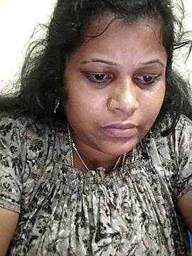 sweetqueen143 online show from October 1, 2025, 5:28 pm