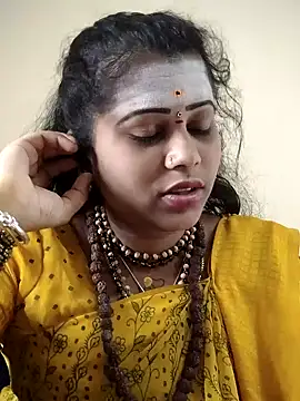 sweetqueen143 online show from October 26, 2025, 5:19 am