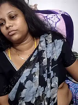 sweetqueen143 online show from June 10, 2026, 9:16 pm