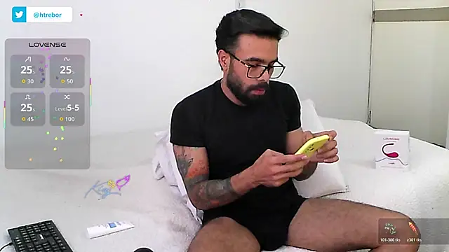 htrebor87 online show from February 12, 2026, 7:35 pm