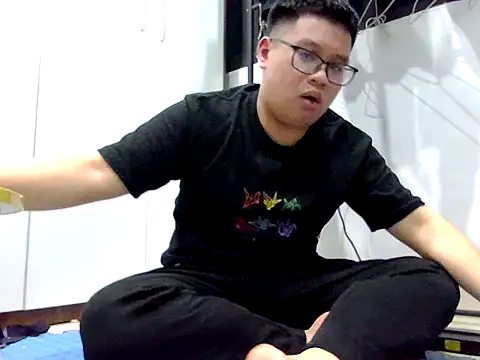 loveninja online show from March 6, 2026, 1:06 pm