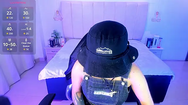 Gyal 8  online show from March 20, 2026, 3:40 am