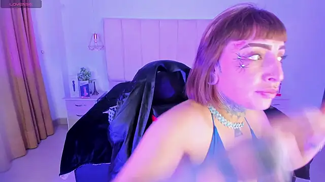 Gyal 8  online show from January 10, 2026, 3:13 am