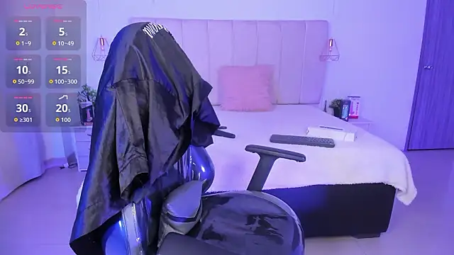 Gyal 8  online show from March 11, 2026, 3:44 am