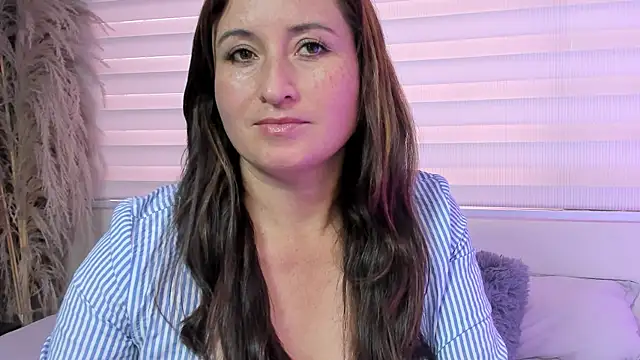 angela fiory online show from June 14, 2026, 2:51 pm