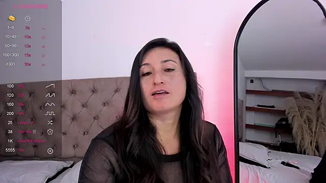 angela fiory online show from September 27, 2025, 8:37 pm