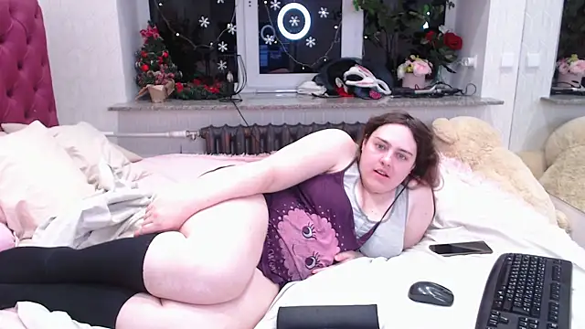 Hellen Miller   online show from December 17, 2025, 1:38 pm