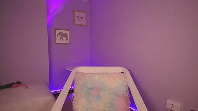 cat nasty online show from September 27, 2025, 1:17 pm