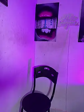 becca wilsson online show from December 16, 2025, 10:08 am