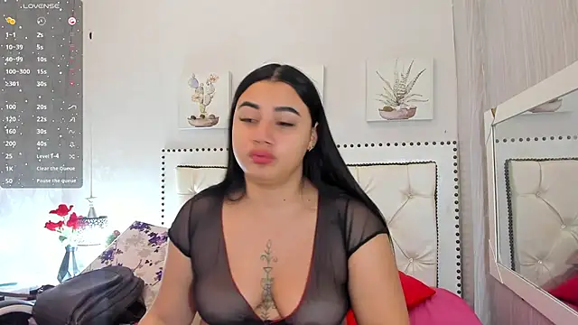 Snapshot of _jade_01 chatting on June 17, 2026, 1:43 pm jade 01 online show from June 17, 2026, 1:43 pm