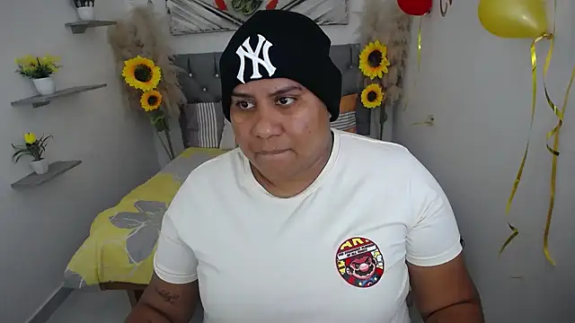 hotlesby valery online show from October 11, 2025, 7:04 pm