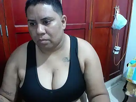 hotlesby valery online show from May 4, 2026, 1:03 pm