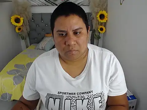 hotlesby valery online show from March 20, 2026, 7:59 pm