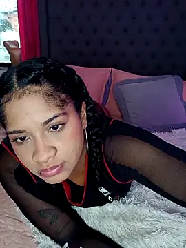 camilafoox7 online show from September 30, 2025, 12:33 pm