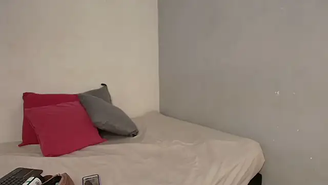 CarolinaGomez  online show from February 23, 2026, 7:25 pm