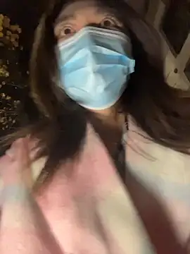 fioralba online show from November 7, 2025, 6:01 pm