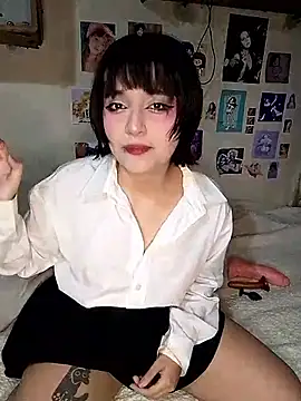 lucianasama online show from October 12, 2025, 10:55 pm