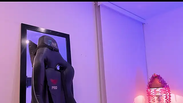 Rouse Monroe online show from September 24, 2025, 3:57 am