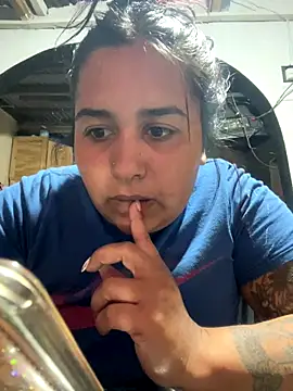 Snapshot of Ayee23-3 chatting on November 27, 2025, 11:21 am Ayee23-3 online show from November 27, 2025, 11:21 am