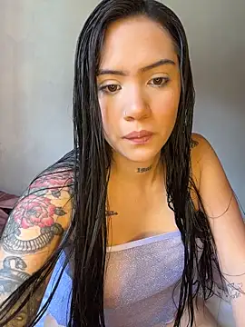 liahouses online show from December 21, 2025, 5:14 pm