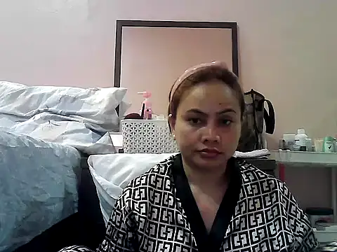 Snapshot of Amarrahlyn chatting on May 14, 2026, 9:23 pm Amarrahlyn online show from May 14, 2026, 9:23 pm