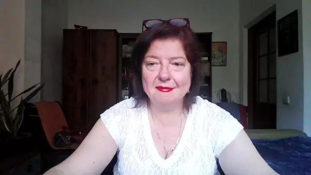 Violet Pulse online show from June 9, 2026, 11:33 am