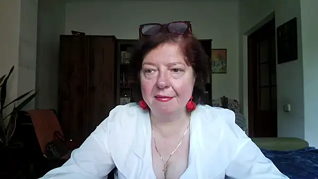 Violet Pulse online show from June 5, 2026, 10:32 am