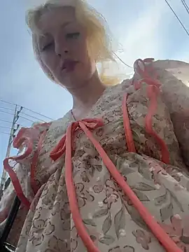 Snapshot of RonnieKiss chatting on February 11, 2026, 8:36 am RonnieKiss online show from February 11, 2026, 8:36 am