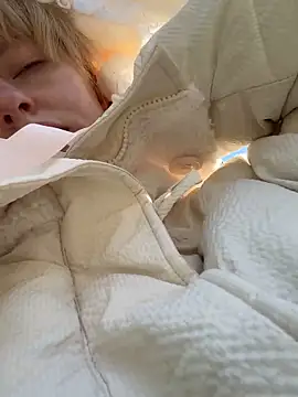 RonnieKiss online show from October 1, 2025, 3:33 am