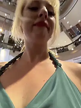 Snapshot of RonnieKiss chatting on February 28, 2026, 9:09 am RonnieKiss online show from February 28, 2026, 9:09 am