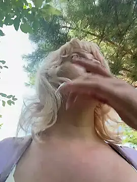 RonnieKiss online show from July 27, 2026, 8:10 am